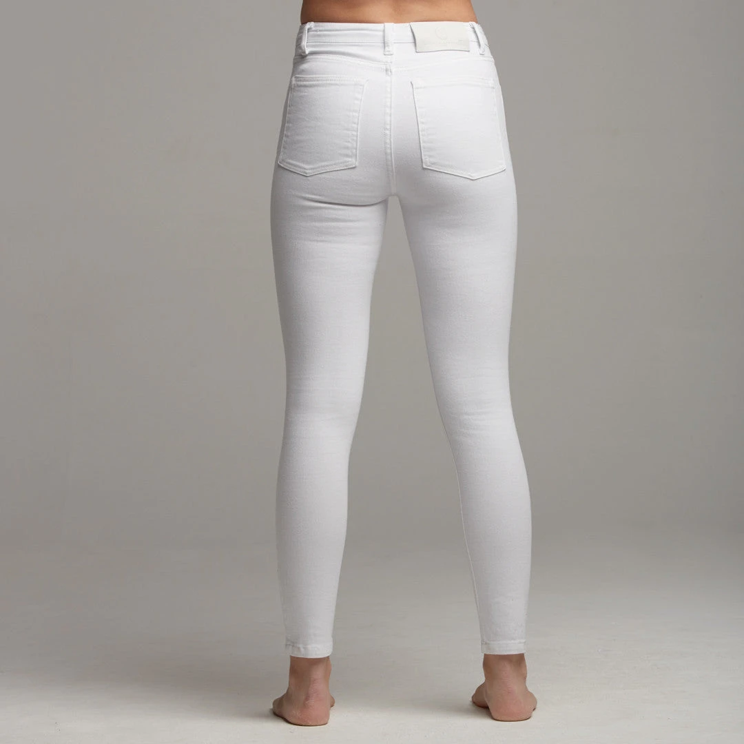 GIGI RIPPED WHITE JEANS - CT059 - Image 2